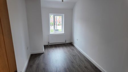 3 bedroom apartment to rent - Photo 5