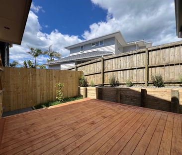 Brand new in the heart of Torbay! - Photo 6