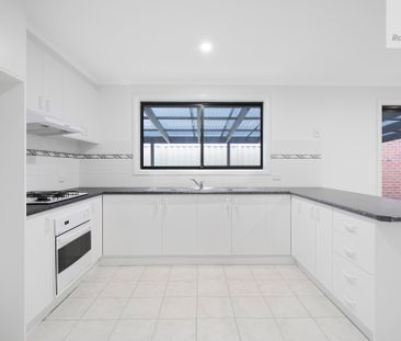 56 Sommeville Drive, Roxburgh Park VIC 3064 - House For Rent | Domain - Photo 5