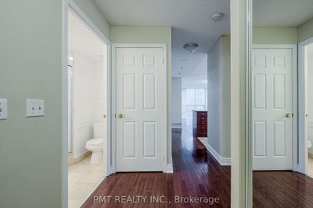 30 Grand Trunk Crescent #PH06 - Photo 4