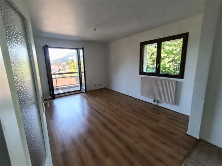 Location appartement 3 pièces - 62m² à La motte-servolex (73290) - Photo 2