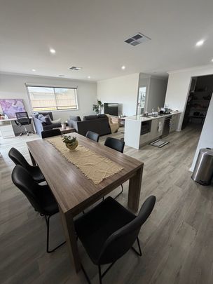 Waurn Ponds - Photo 1