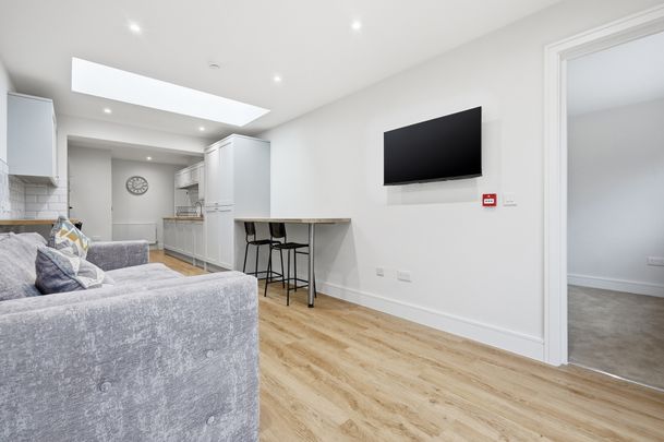 One-Bedroom House share - Photo 1