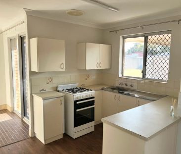 “GREAT HOME @ $650 per week” - Photo 4