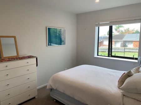 2 bedroom apartment in Onehunga - Photo 4