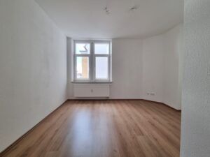 Leißnerstr. 26, Wohnung 8 ~~~ Balkon, Tageslichtbad mit Wanne und Dusche, Gäste-WC, Abstellraum, Keller, Haus mit Aufzug - Photo 2