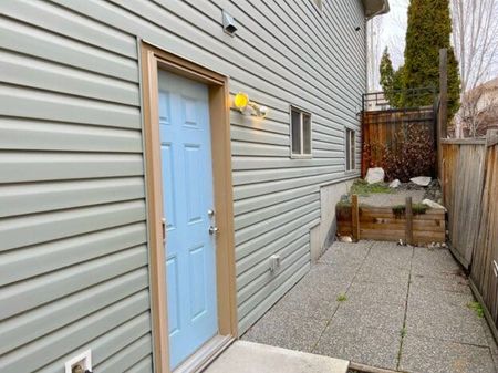 June 1: 2 bedroom, 1 bath walkout suite – Upper Mission - Photo 5