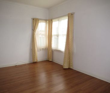 Lovely Home - in Perfect Location! - Photo 6