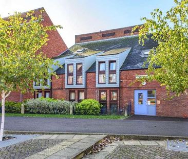 Wycliffe End, Aylesbury, HP19 - Photo 2