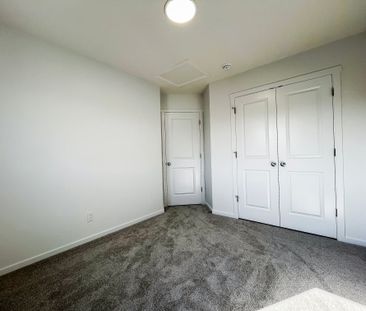 Special Incentive. Brand New 3 Bed + Den Upper Floor | 1727 Sq Ft |... - Photo 6