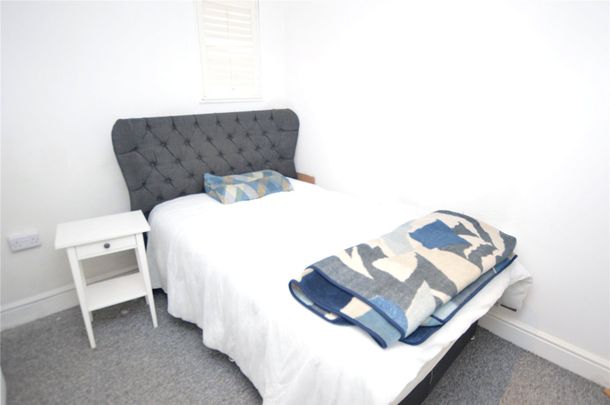 property to rent High Street, Wivenhoe, Colchester, Essex, CO7 - Photo 1