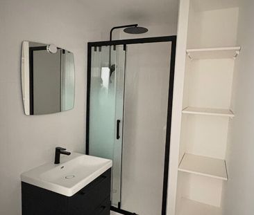 Location Appartement 2 pièces 38m² - Photo 5