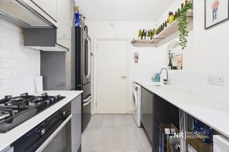 2 bedroom ground floor flat to rent - Photo 3