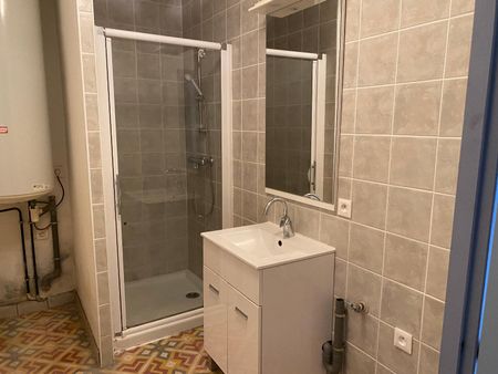 Location Appartement 3 pièces 59m² BERRIAS ET CASTELJAU 07460 - Photo 4