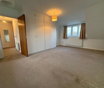 4 bedroom detached house to rent - Photo 6