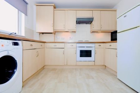 2Bedrooms, 2Bathrooms - Photo 5