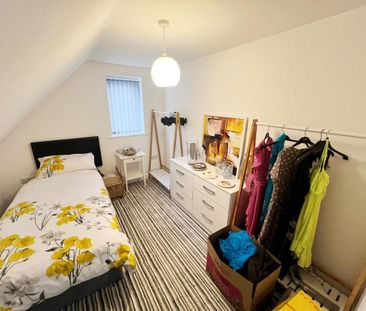 4 bedroom detached bungalow to rent - Photo 4