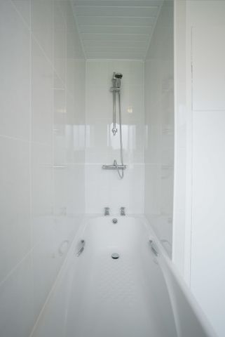 Guerin Square Room 4 - Photo 5