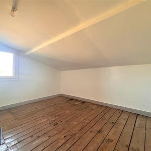 Location Appartement 4 pièces 103m² ST QUENTIN DE BARON 33750 - Photo 2