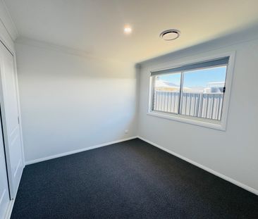 20 Whitebox Street, Orange NSW 2800 - House For Rent | Domain - Photo 1