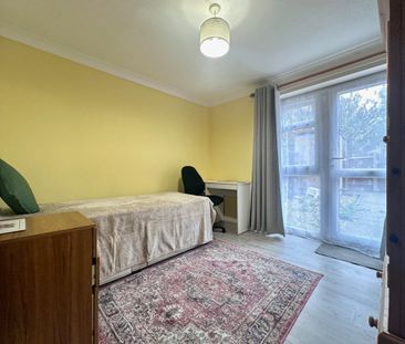 Cambridge CB5 - Photo 1