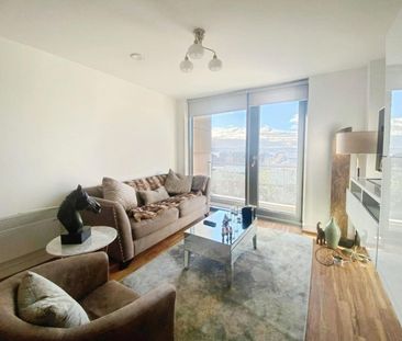 2 bedroom Flat To Let - Photo 1