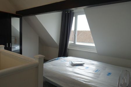 4 bedroom House To Let Total Size: 991 SQ FT - Photo 4