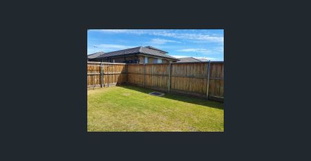 Three Bedroom Family Home - Photo 3