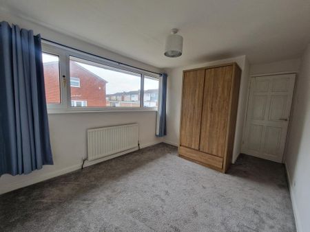 3 bedroom semi-detached house to rent - Photo 4