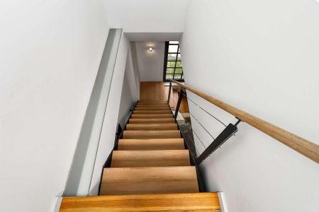 Altbau meets Moderne: Möblierte Wohnung mit Dachterrasse für zeitgemäßen Lifestyle - Photo 4