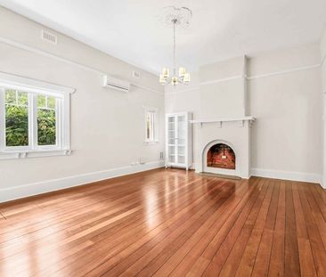 So Cute and perfectly located! - Photo 3