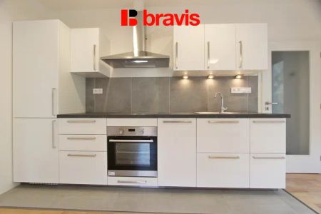 Podnájem bytu 3+kk, ulice Úpatní, Brno - Nový Lískovec, balkon, klimatizace, možnost parkování - Photo 2