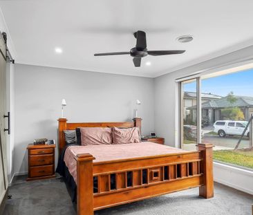 Comfortable Family Living! - Photo 5