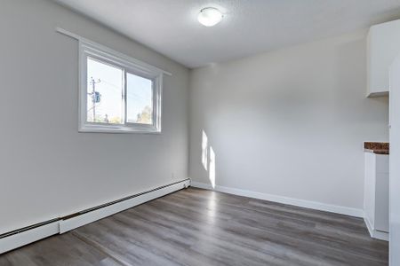 2 Bedroom - Photo 4