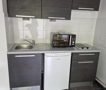 Location Appartement 1 pièce 24m² TOULON 83100 - Photo 4