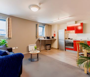 2 Bedroom Flat - Photo 3