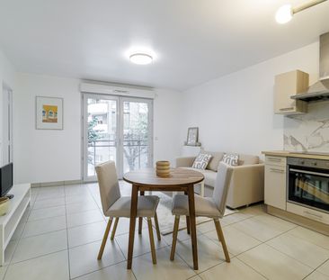 Location Appartement 2 pièces 38m² NICE 06100 - Photo 5