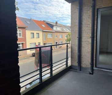 Hedendaags appartement met 2 slaapkamers, een terras en een parkeer... - Photo 3