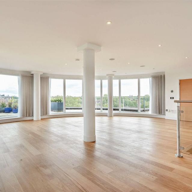 3 bedroom penthouse to rent - Photo 1