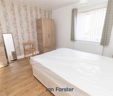 2 Bedroom Flat - Second Floor - Photo 5