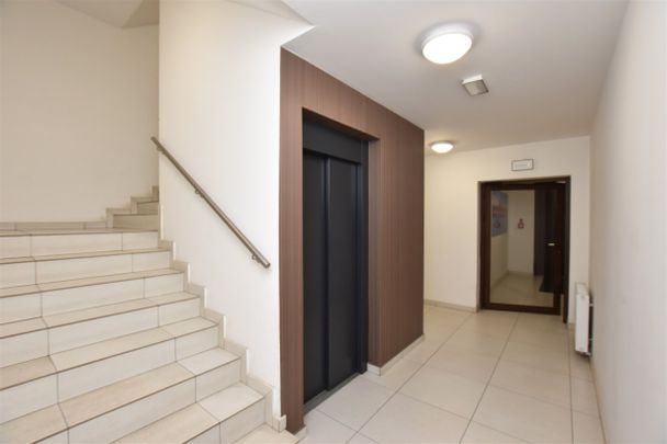 Komfortowy apartament z miejscem postojowym - Zdjęcie 1