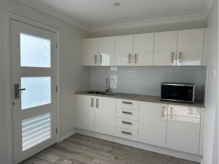 Studio in Great Location - Photo 2