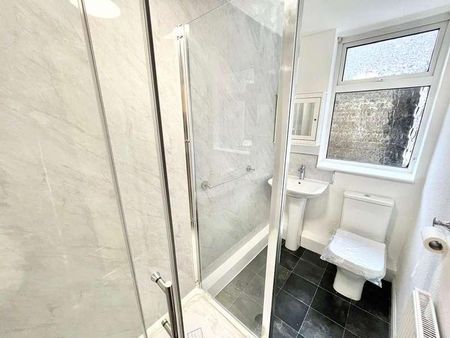 Ilfracombe Road, Southend-on-sea, Essex, SS2 - Photo 5