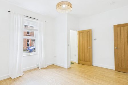 4 bedroom terraced house to rent - Photo 4