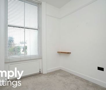 2 Bed property for rent - Photo 2
