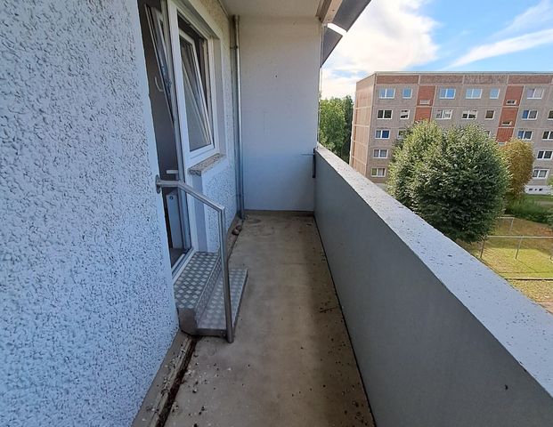 Seniorengerechte 2 Raum- Wohnung mit Aufzug in Bitterfelder Innenstadt - Foto 1