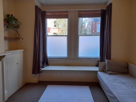 Studio Flat, Chanctonbury Road, BN3 - Photo 2
