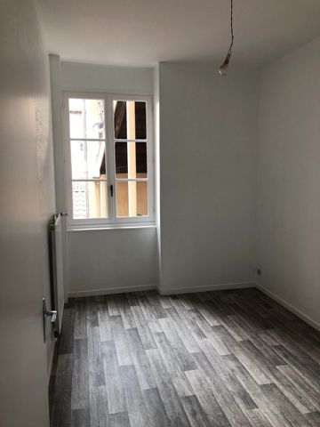 GRAND T3 - CENTRE VILLE TARARE - Photo 2