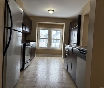 For Lease - 2652 Baynes Sound Way, Barrhaven, Ontario - Photo 6