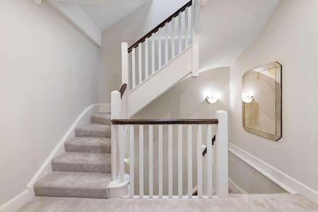 Woods Mews, Mayfair, W1K - Photo 3